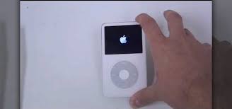 Fuerce el reinicio del iPod para evitar ¿Por qué mi iPod sigue fallando?