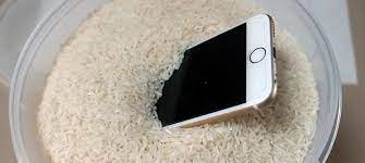 Ahorre iPhone dañado por agua: séquelo con arroz