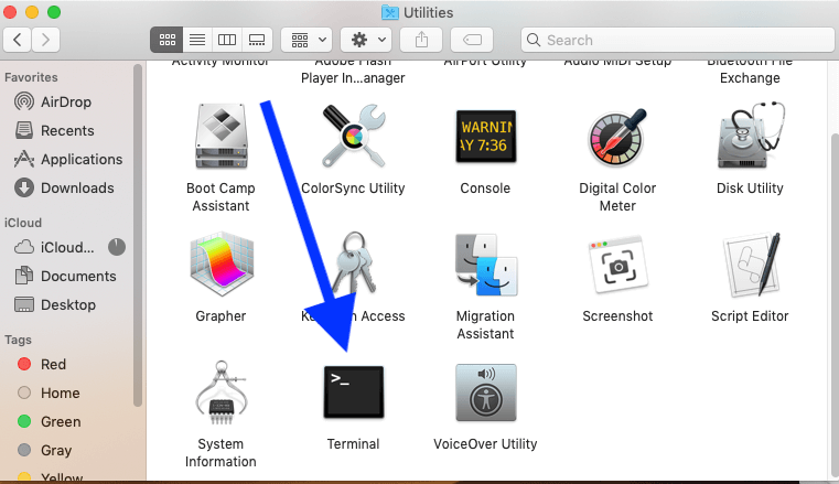 Inicie Terminal dentro de Utilidades en Mac
